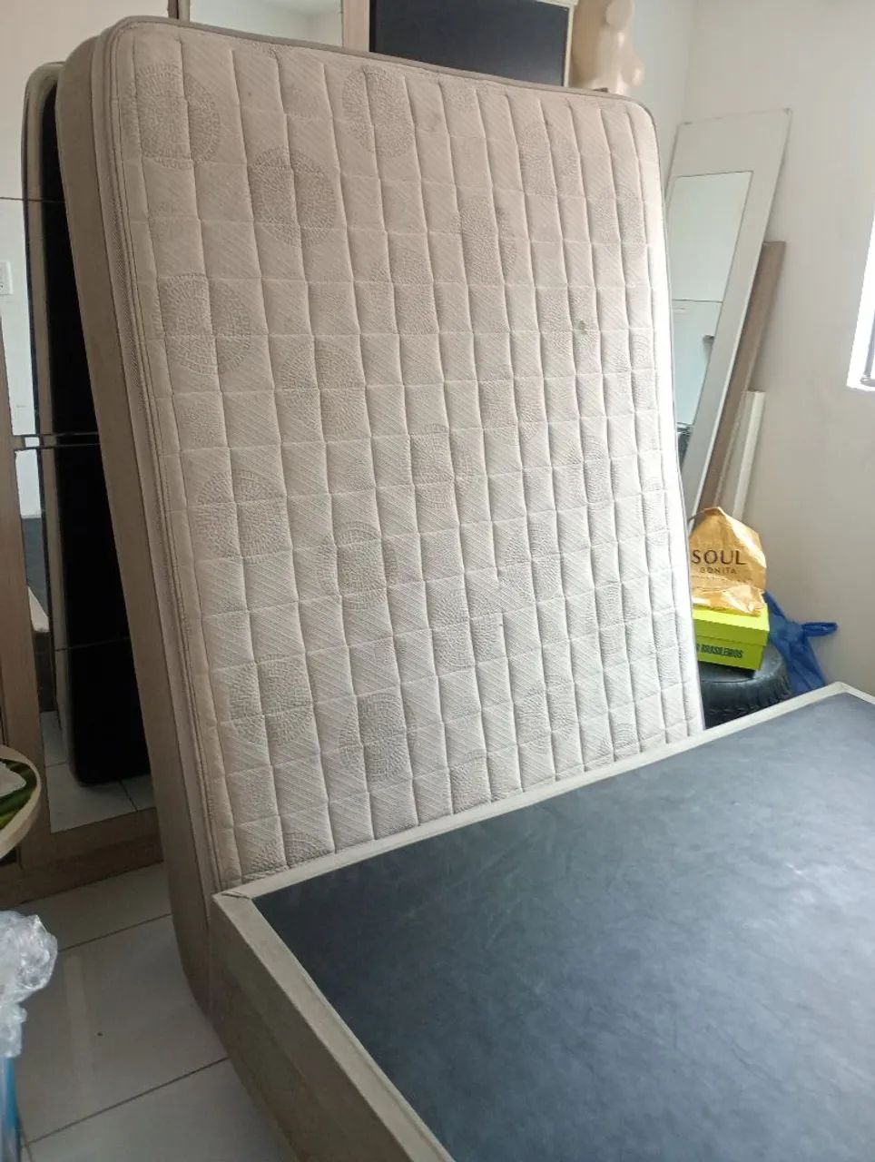 Cama box casal (base+colchão de molas).
