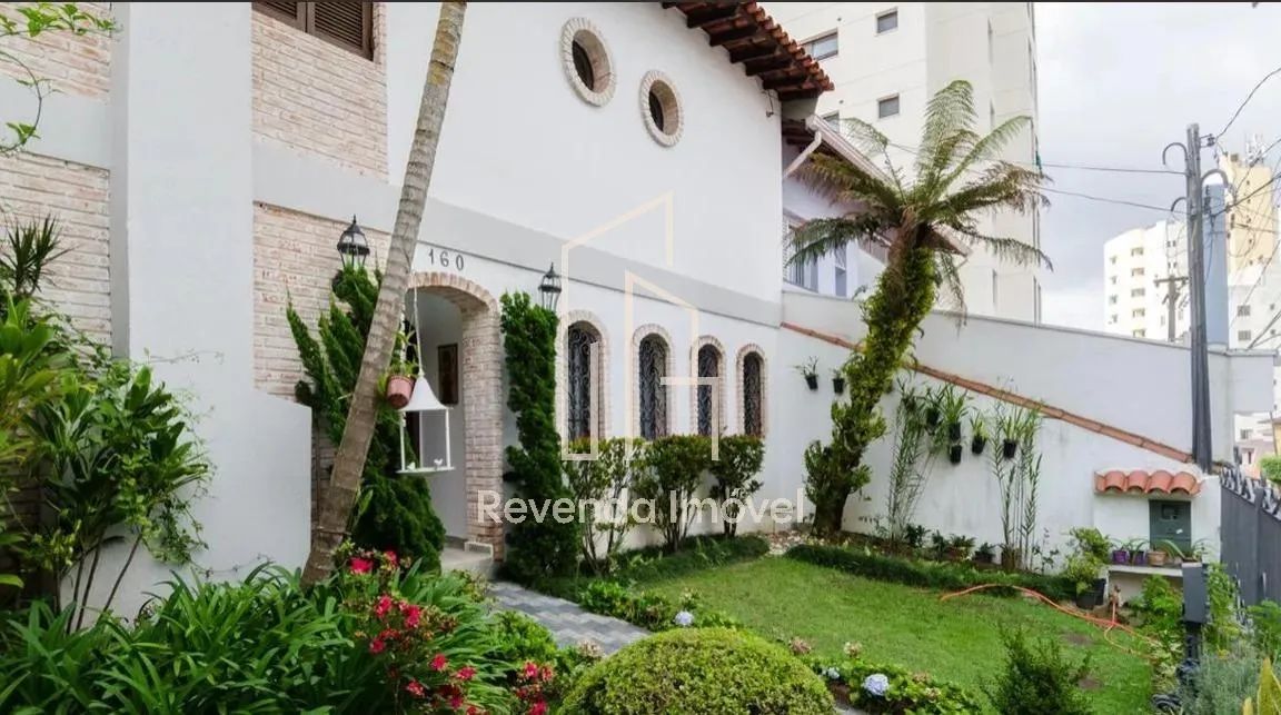 Sobrado em Nova Petrópolis, 300m², 3 dormitório.