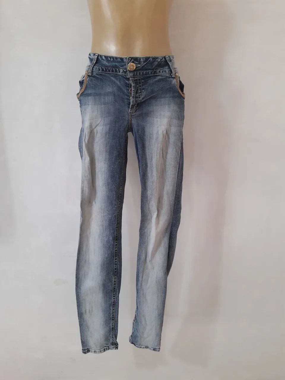 Calças femininas jeans e sociais tamanhos e marcas