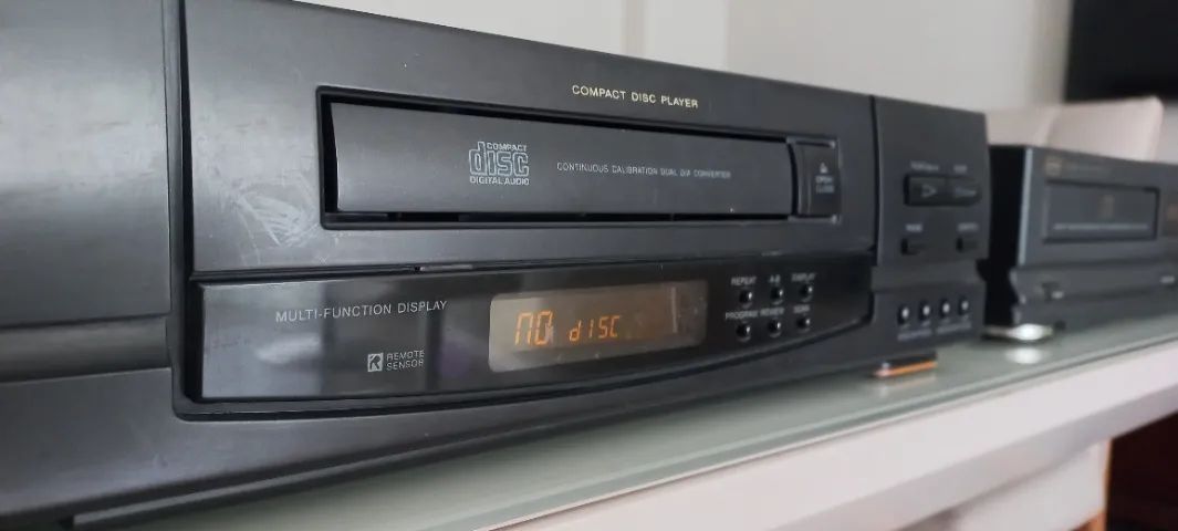 Vendo Dois Cd Players Para Conserto Um Cee E Um Gradiente - Foto 3