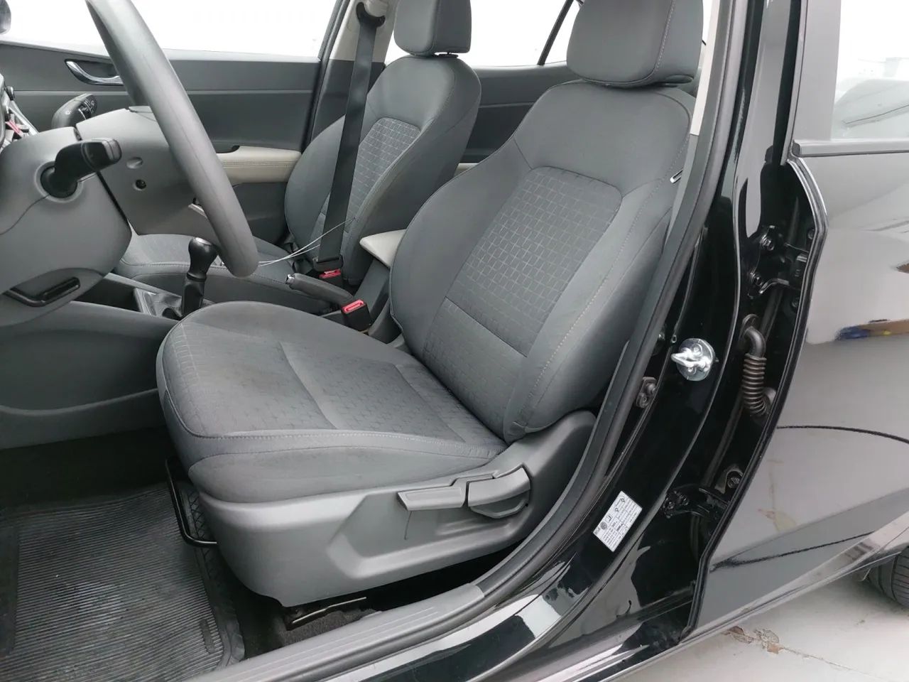 Hyundai HB20S Limited Plus 1.0 Flex 12V Mec., foto 16 de 18