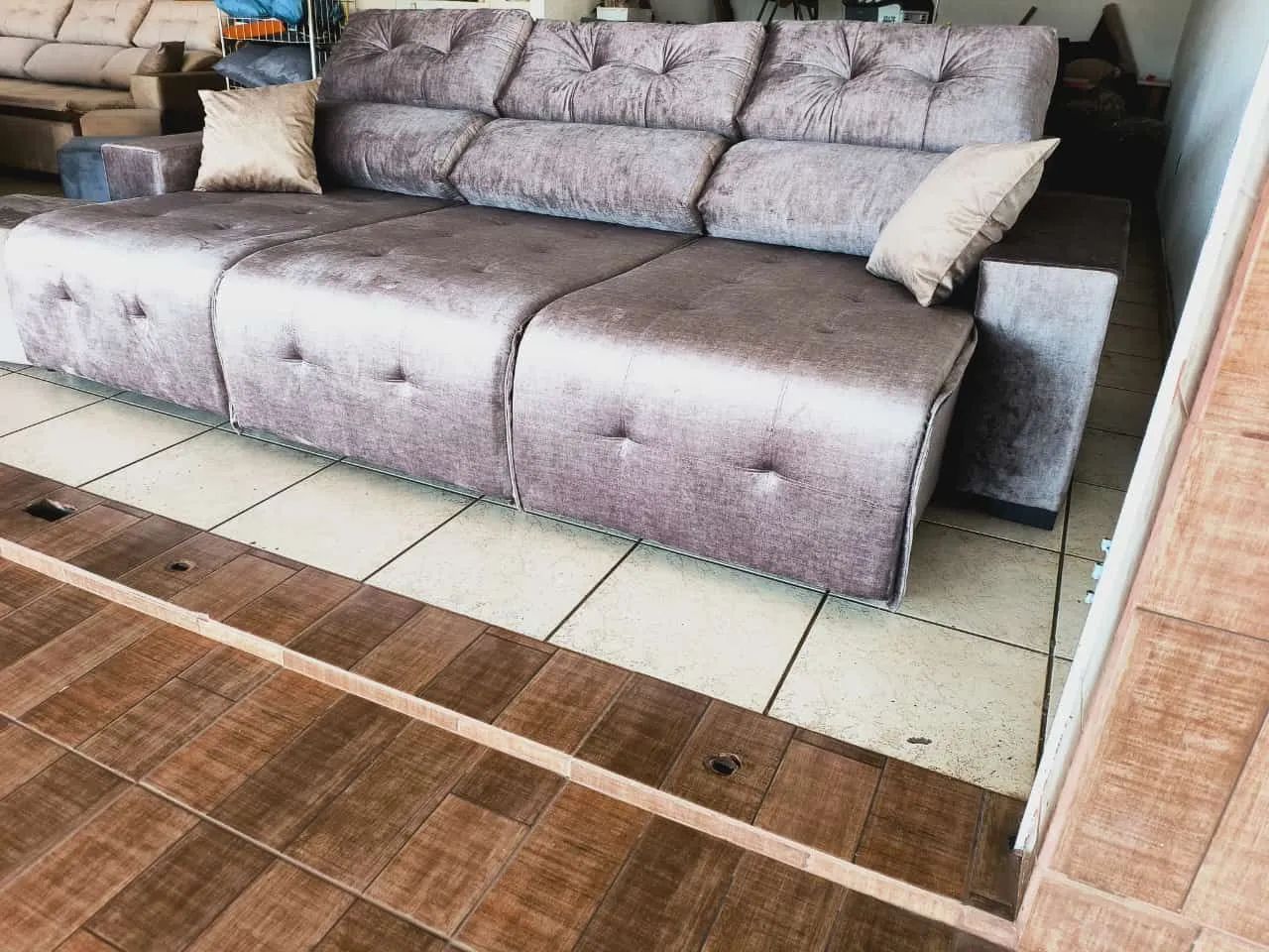 Sofá retrátil e reclinável Pronta entrega. - Foto 4