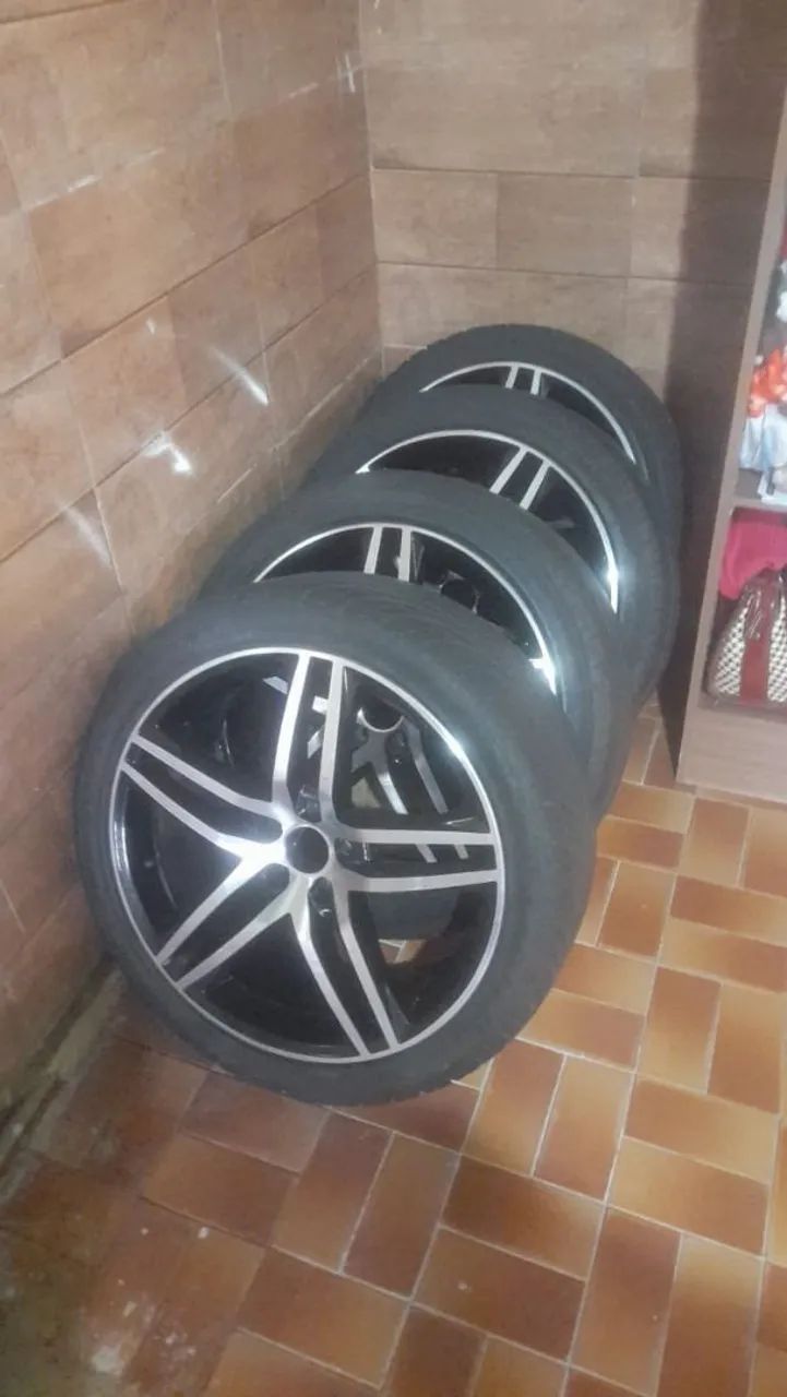 Rodas novas com pneus - Foto 3