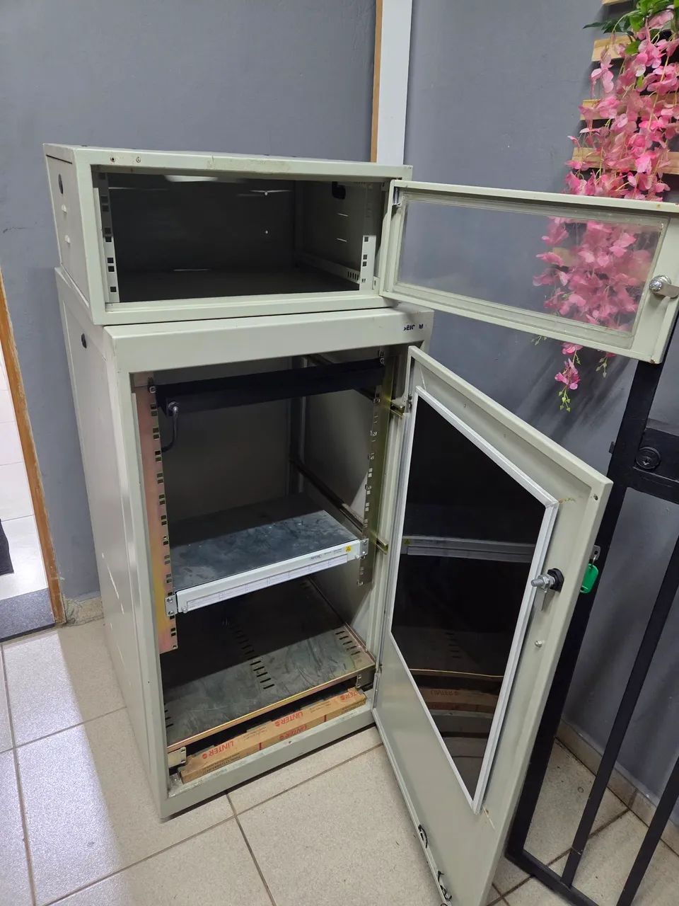 Rack de chão e parede. - Foto 2