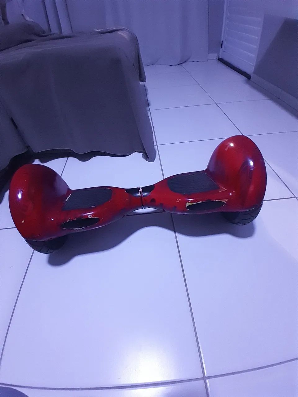 Hoverboard squete eletrico de 10 polegadas funcionando normalmente é só subir e andar. - Foto 2
