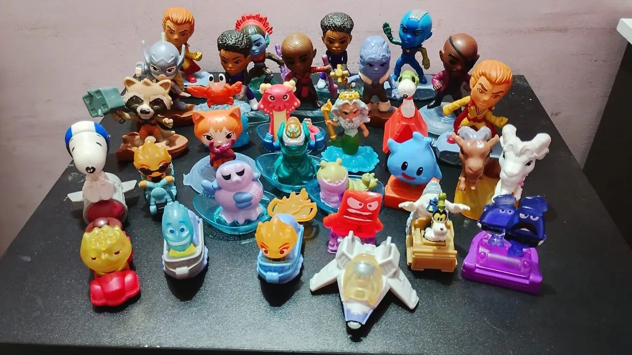 Lote com 30 brinquedos usados  - Foto 2