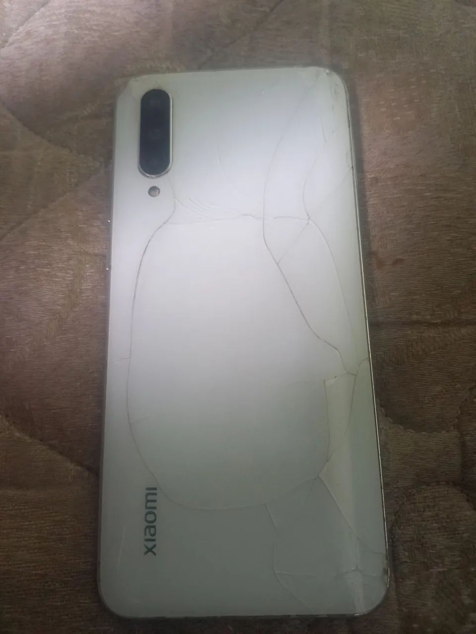 Vendo celular urgente, podemos negociar preço  - Foto 2