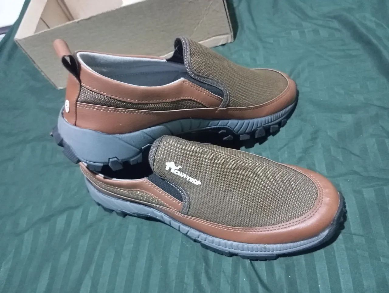 Sapato da marca vibram - Foto 4