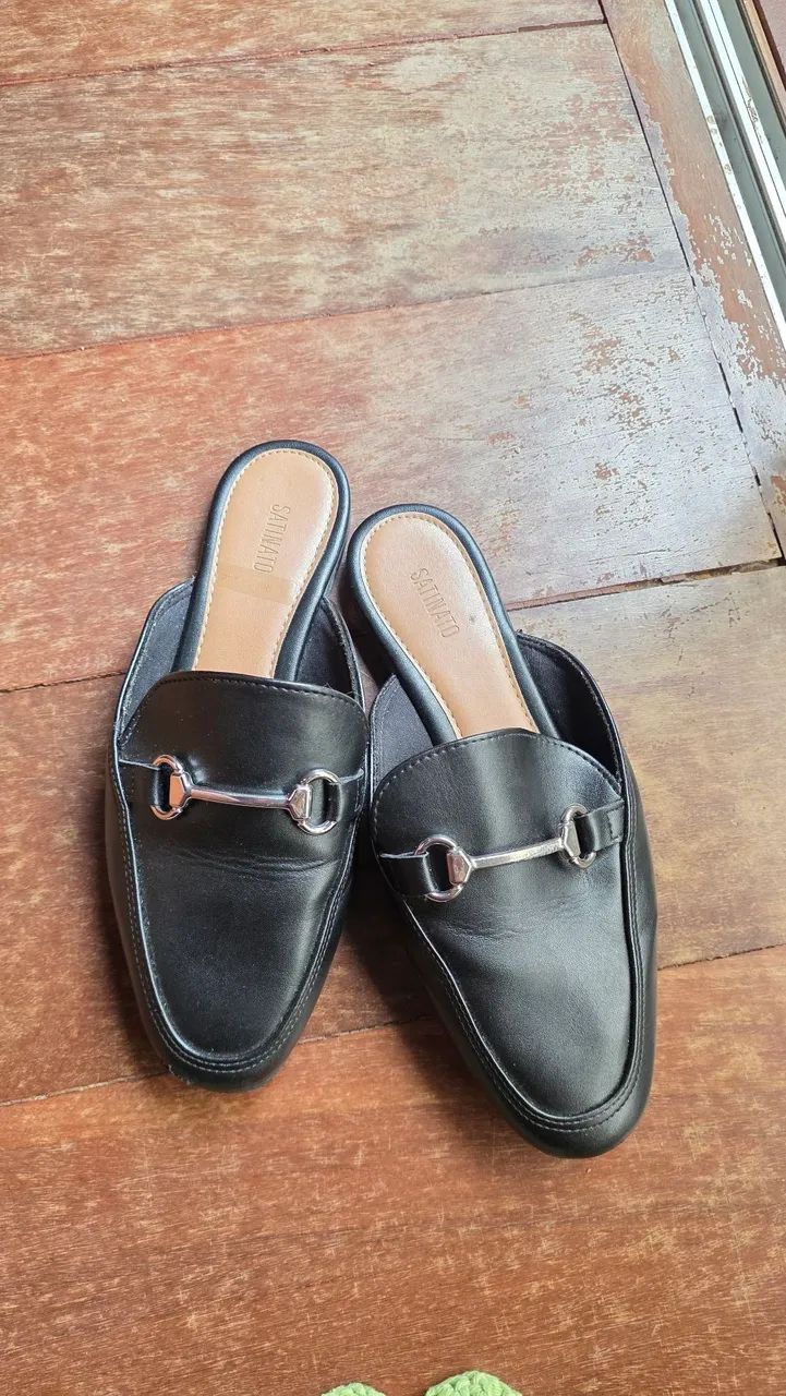 mule preto com detalhe prateado - Foto 3