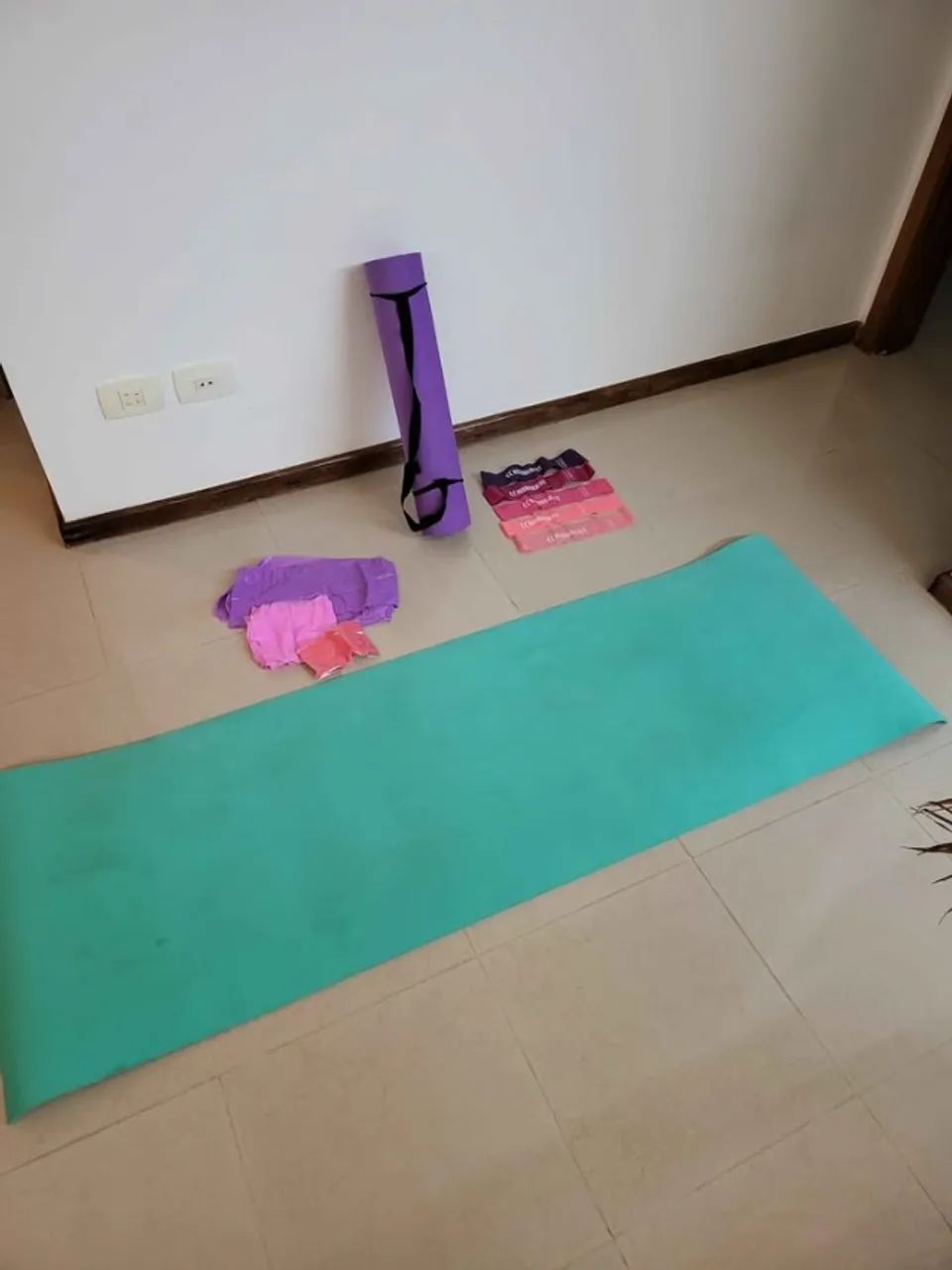 Kit Completo Yoga Pilates com 2 Tapetes e Faixas Elásticas - Foto 3
