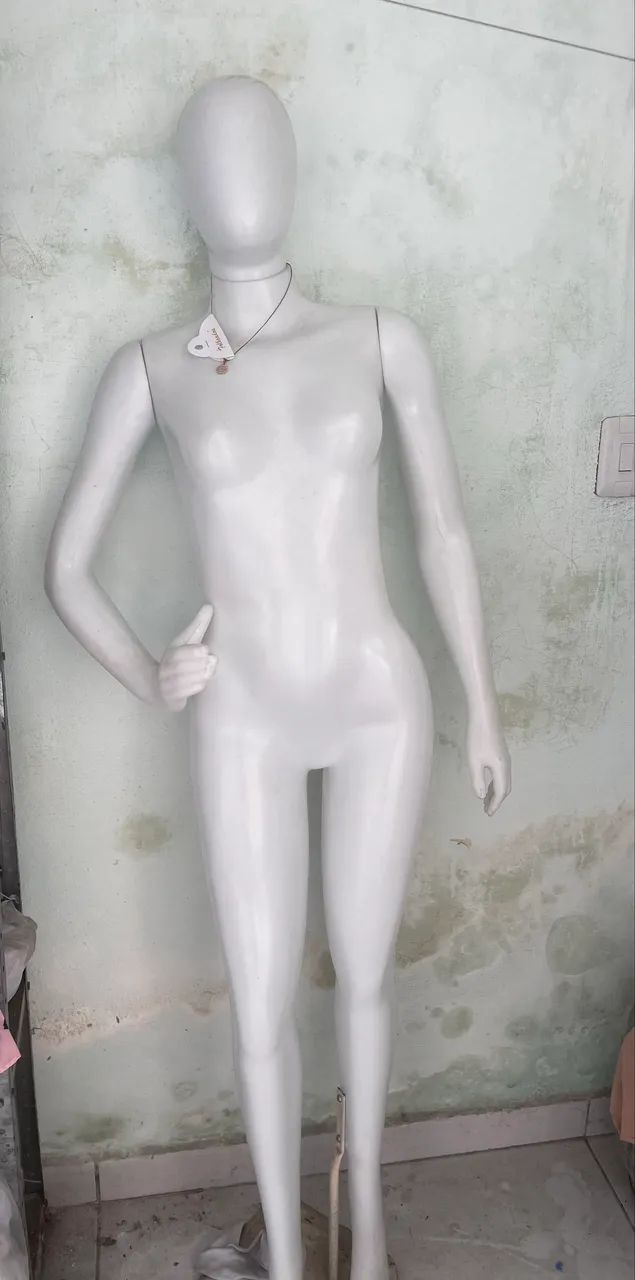 Manequim feminino 