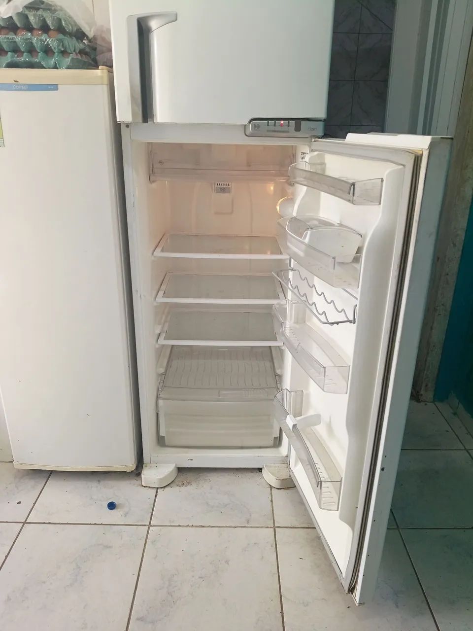 Vendo geladeira Brastemp - Foto 3