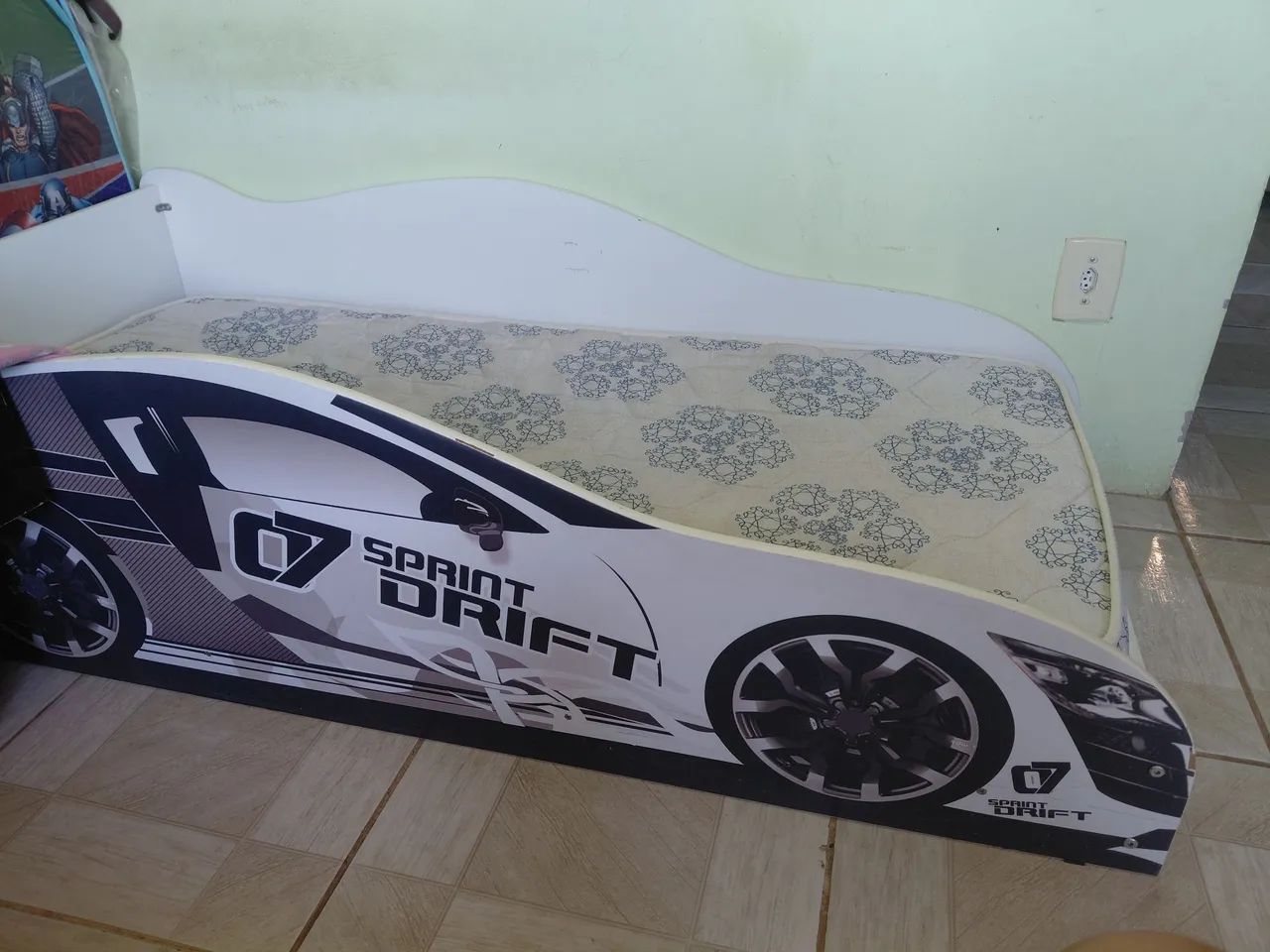 Cama infantil carro