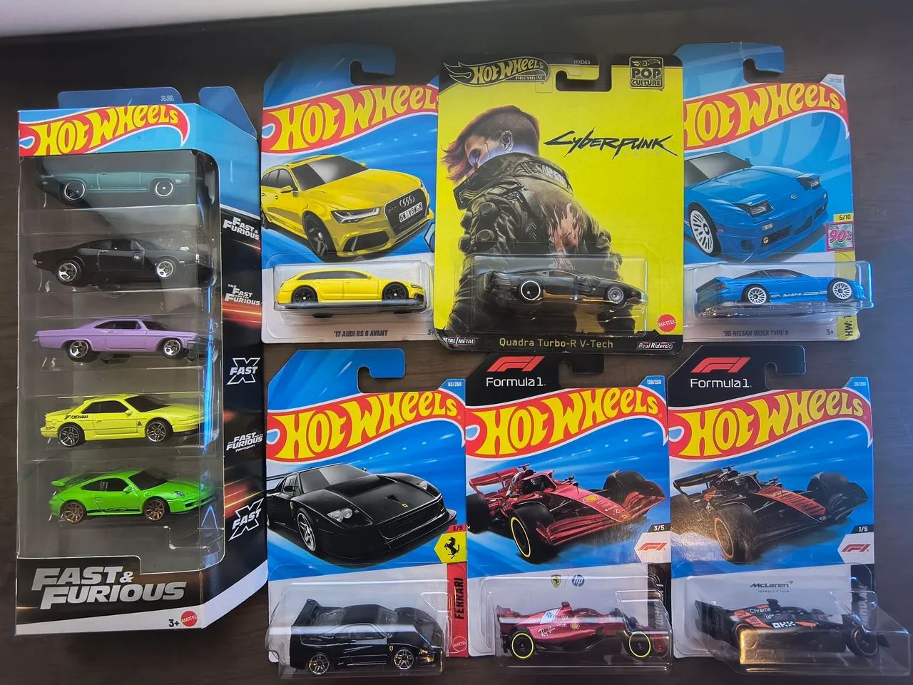 Hotwheels Ferrari F1 e F40 Preta