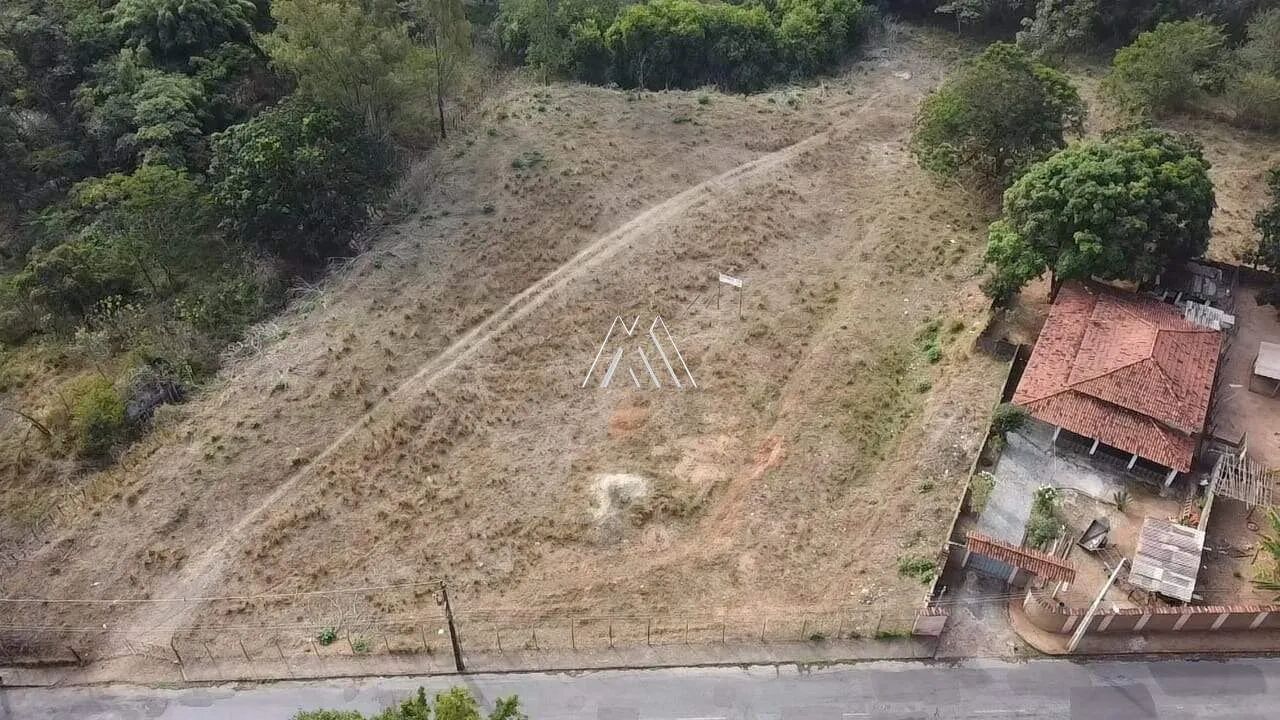 Vendo lote comercial em Itaúna com ótima localização!
