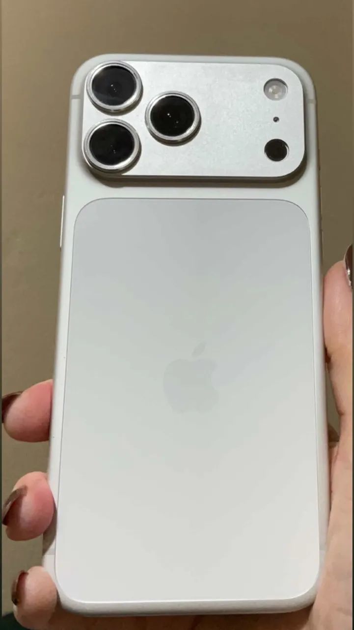 iPhone 17 pro max 
