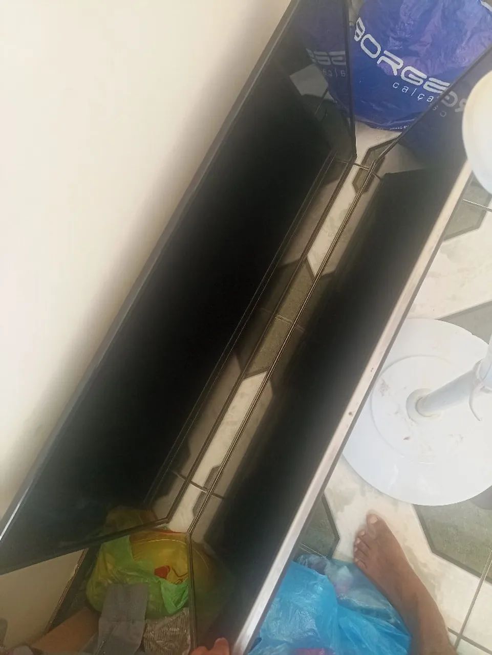 TVs Semp smart 42 polegadas Parou do Nada para retiradas de peças e Tbm tem umas Philco 32 - Foto 2