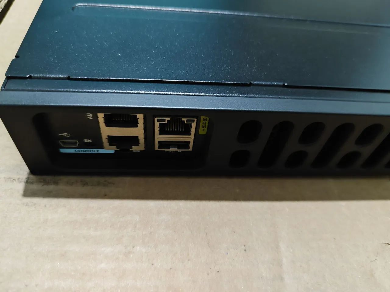 Cisco ISR 4331/K9 + PVDM4-32 - Licenças Permanentes - Testado - Sem Senha - Foto 4
