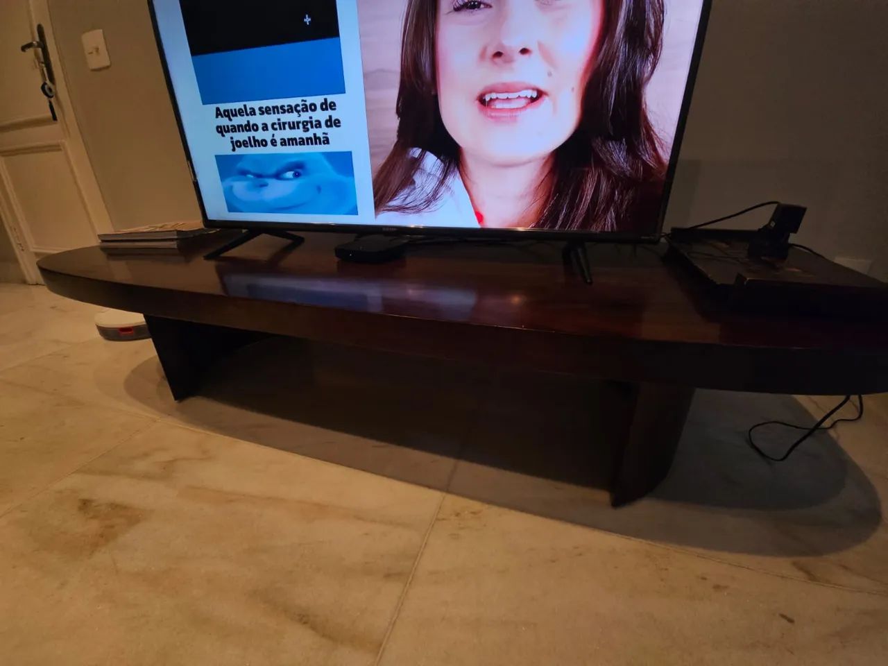 RACK / MESA PARA TV - DESIGN MODERNO R$ 350,00 NEGOCIÁVEL