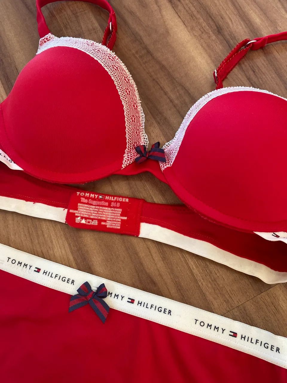 Conjunto Tommy Hilfiger novo - Foto 2