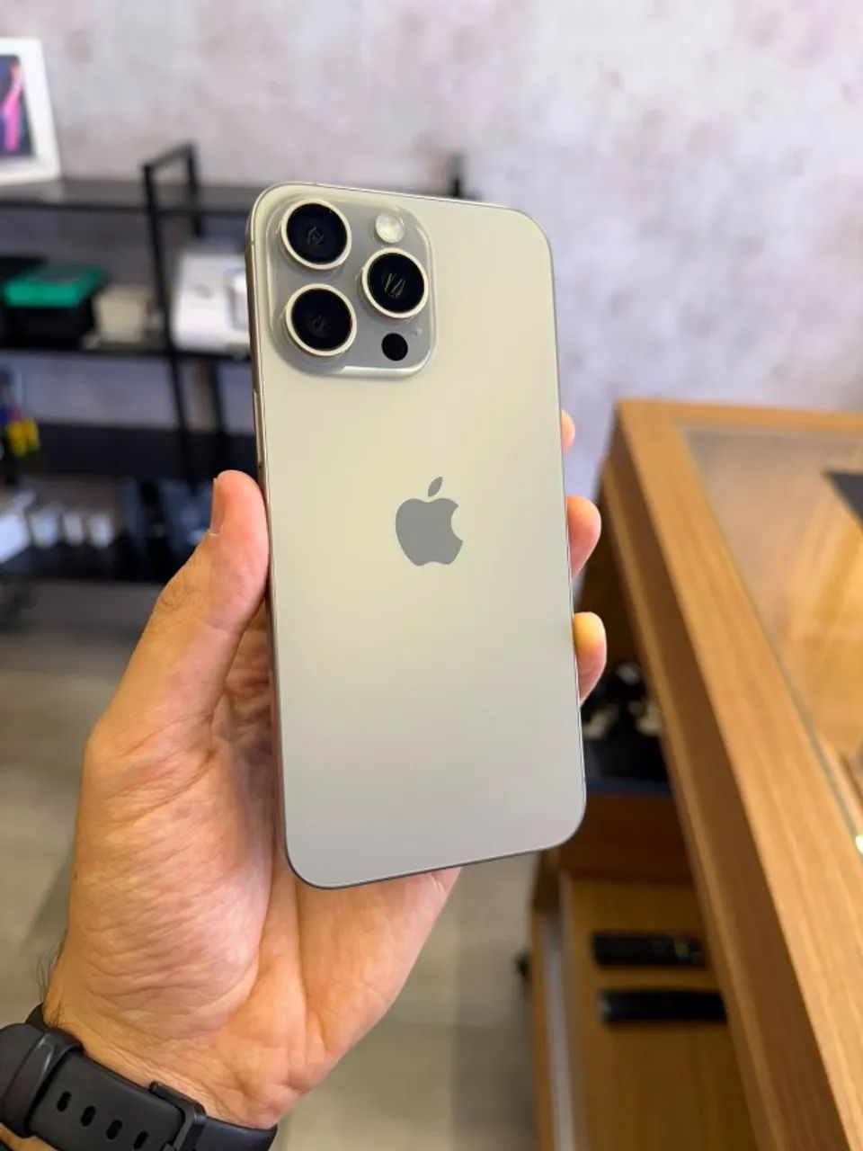 iPhone 15 pro max 256gb Natural titanium (Anápolis)