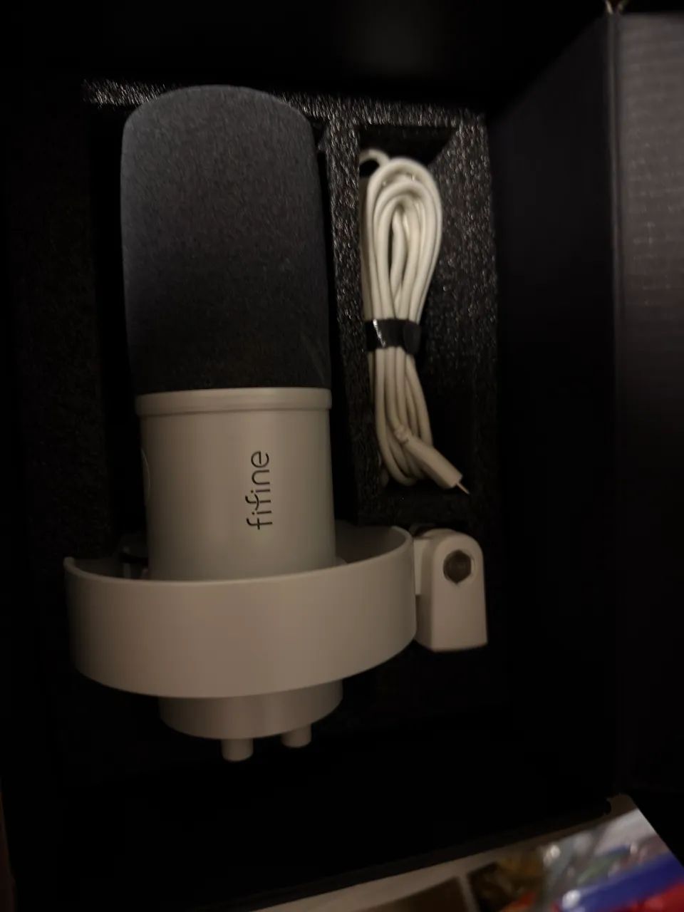 Microfone Fifine K688 NOVO BRANCO + Brinde - Foto 3