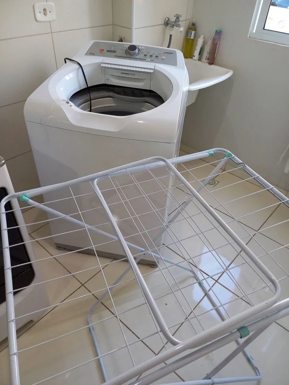 Maquina brastemp 15kg com varal de chão  - Foto 4