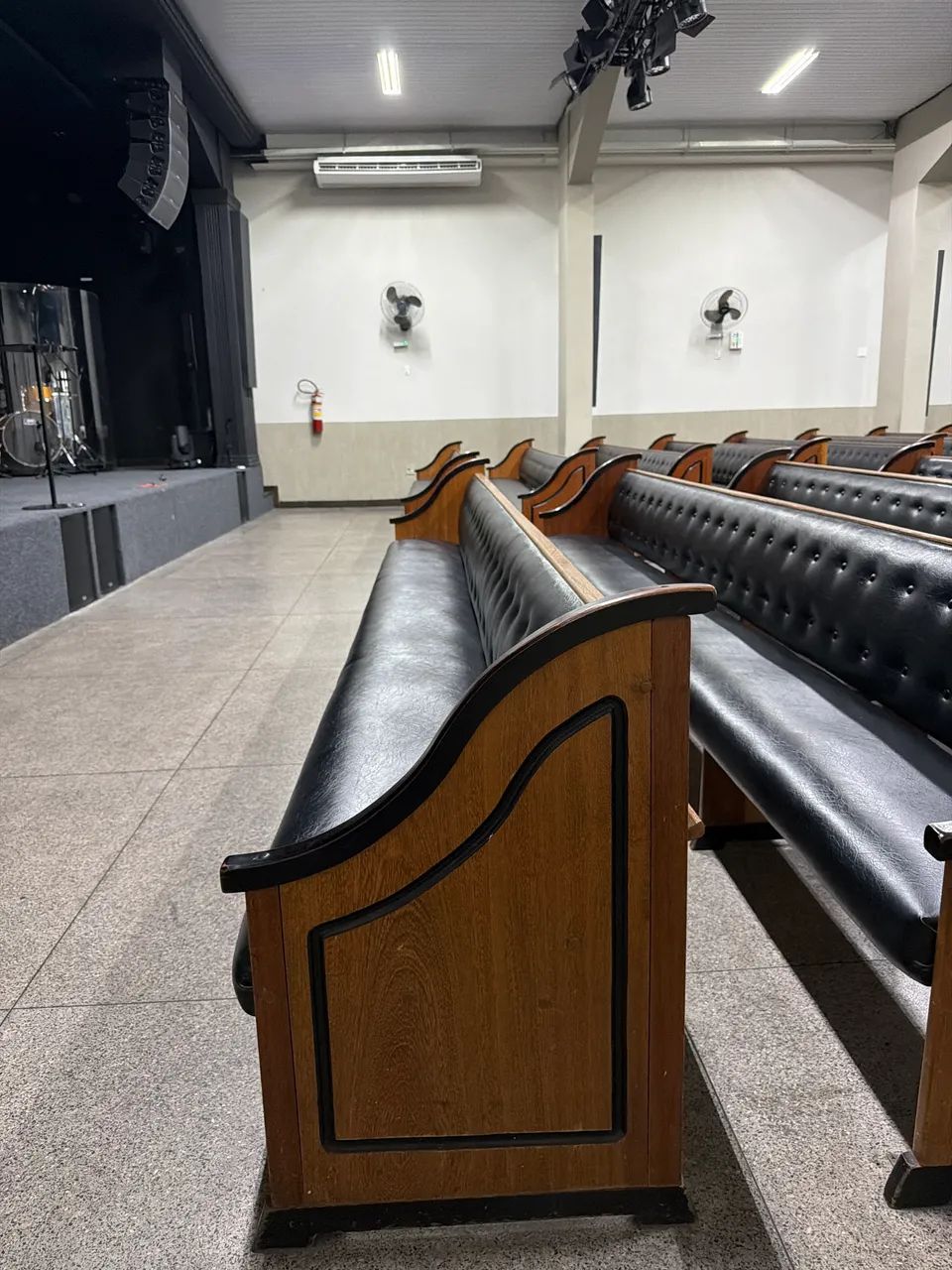 BANCOS PARA IGREJA  - Foto 2