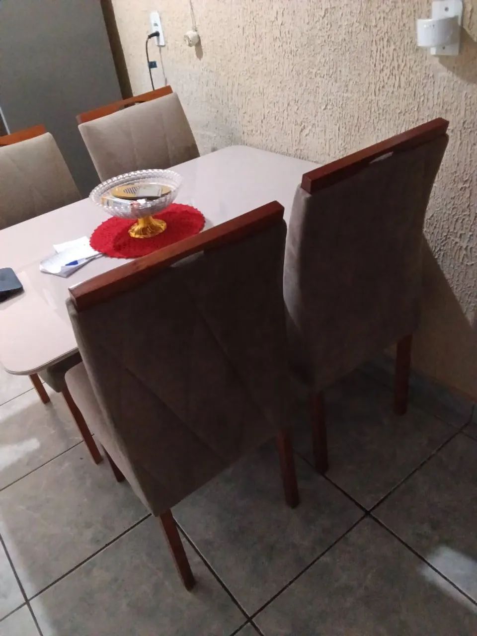 Mesa vidro com 04 cadeiras  - Foto 4
