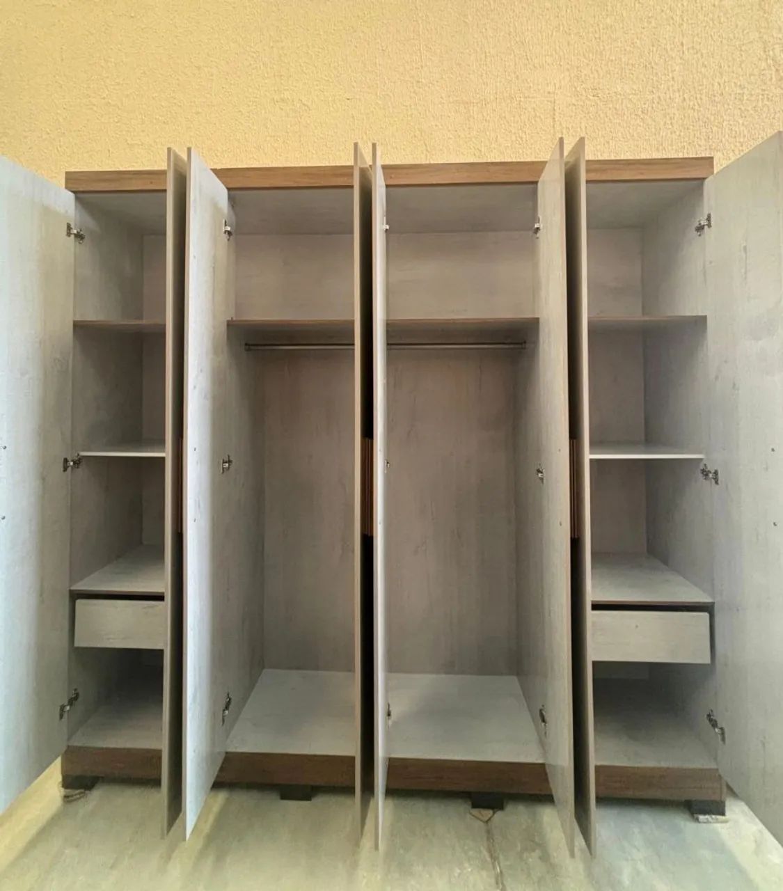 Guarda roupa Petrópolis 8 portas - Entrega Imediata! - Foto 3