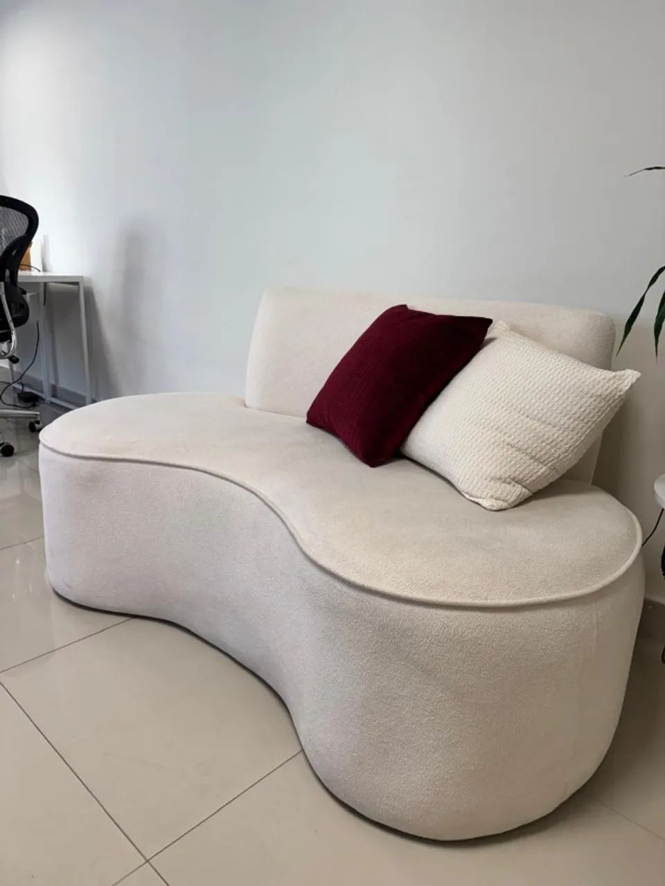 Sofá Boucle Orgânico Curvo