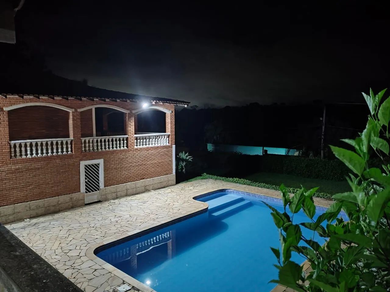 Alugo Chácara em Atibaia 