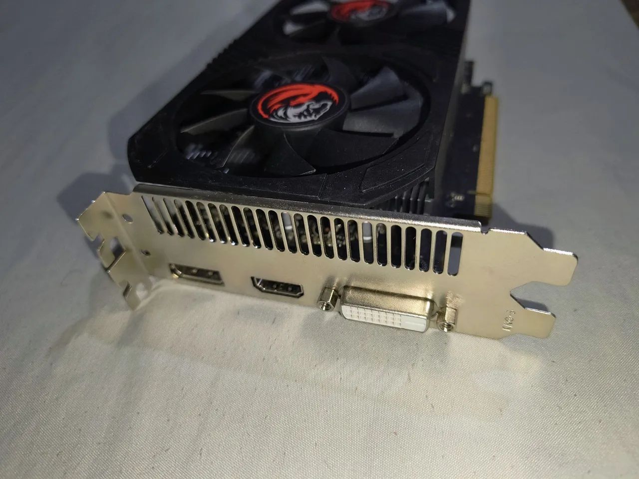 Placa de Vídeo AMD Radeon RX 550 4GB Usada com Caixa - Foto 2