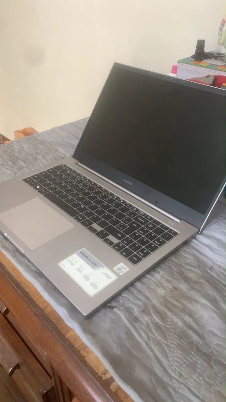 Notebook Samsung book E30 