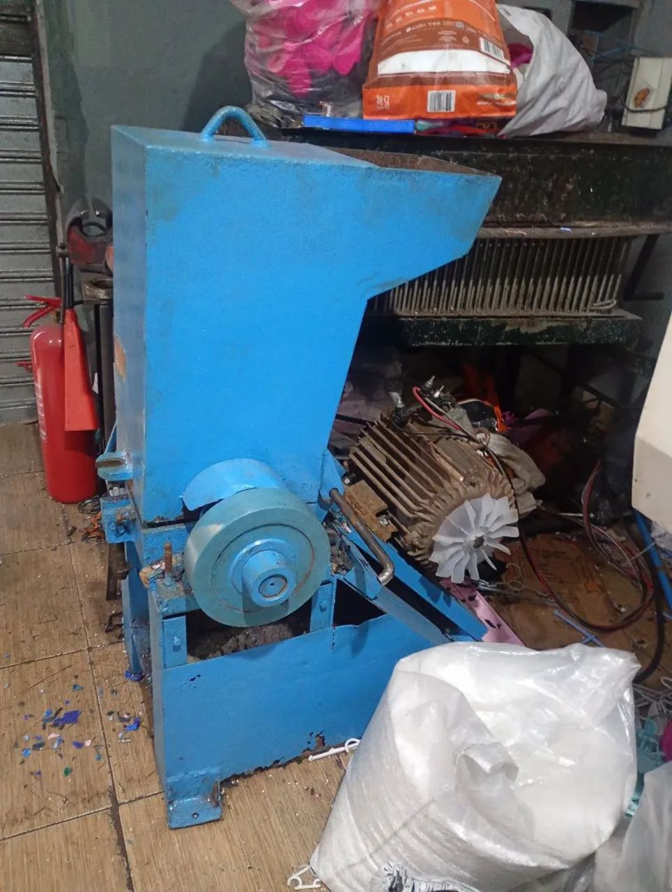 Vendo um moinho de plástico 200 mim de boca valor 5.900 - Foto 3