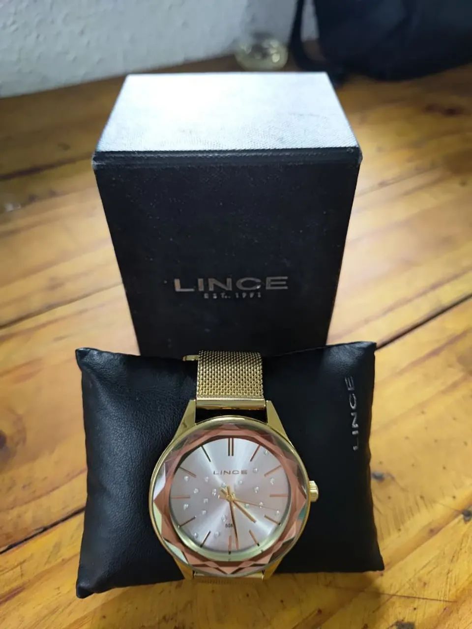 Relogio unisex dourado