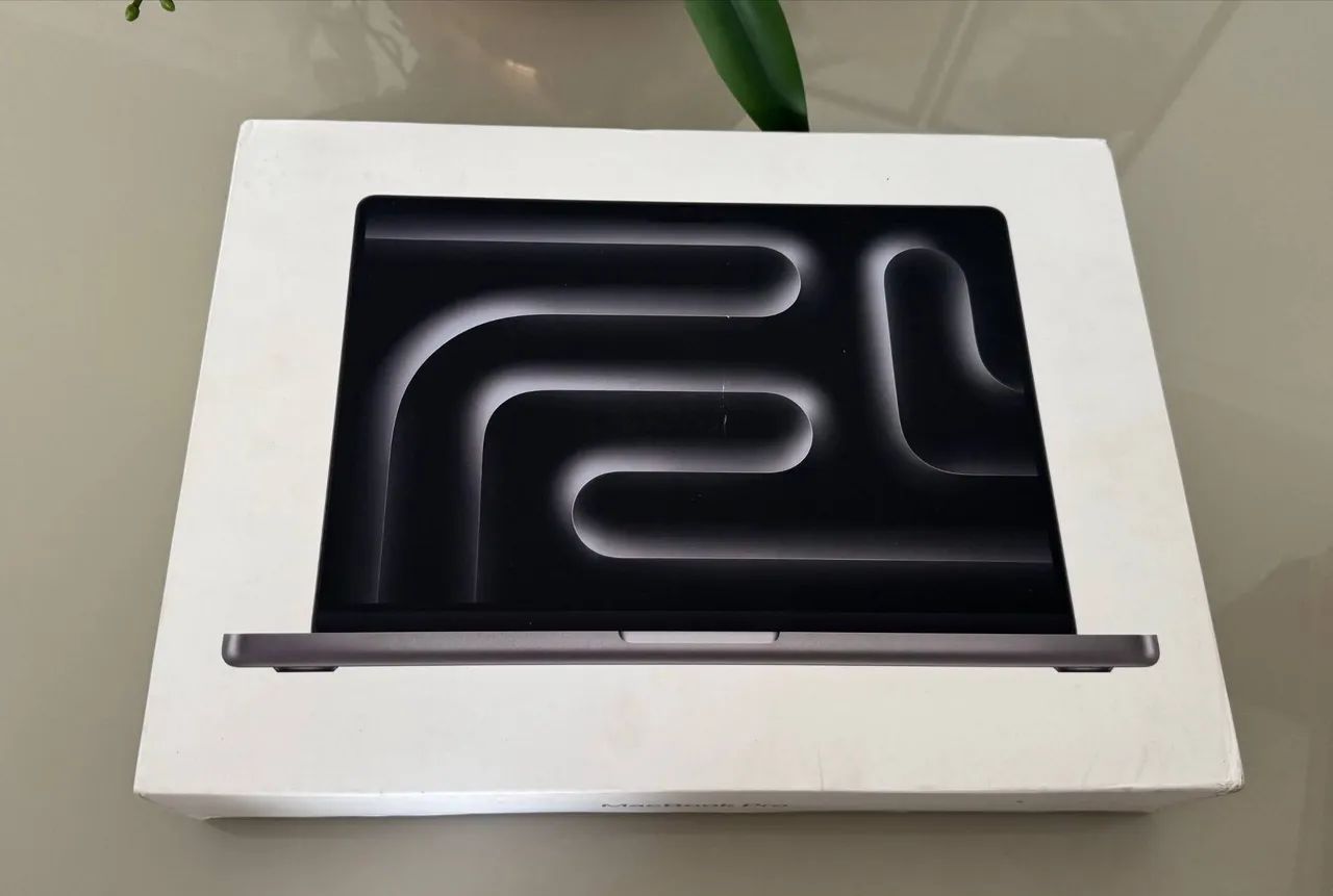 Macbook Pro 14-INCH, M3, 8RAM, 1TB SSD