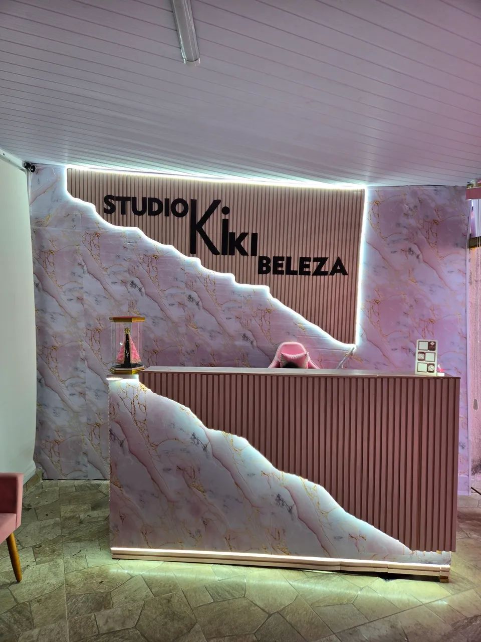 Contrata-se proficional da area da beleza!