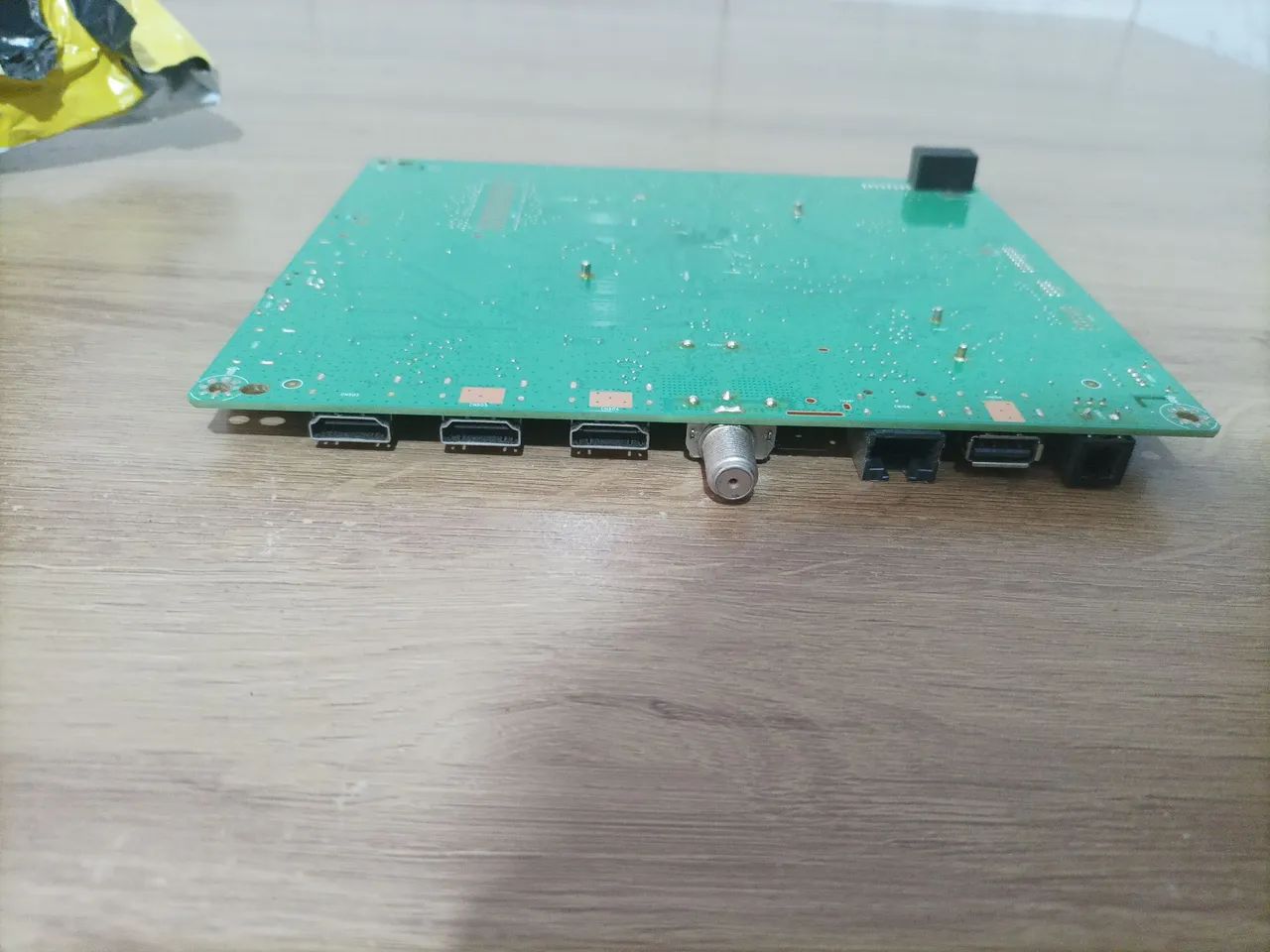 Placa principal Tv Philips Android  - Foto 3