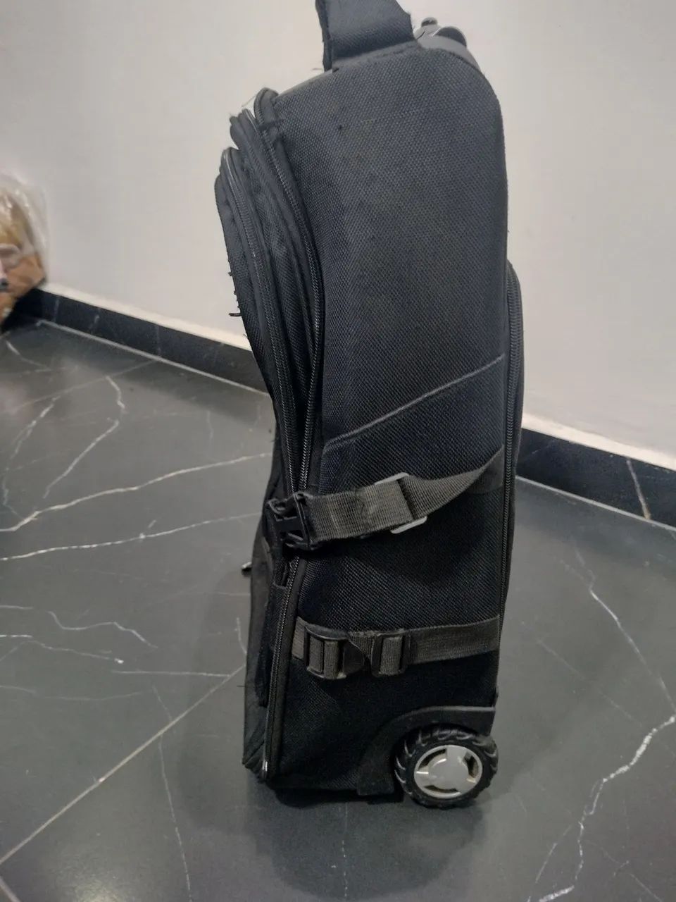 Mochila com rodinhas - precisa trocar o zíper - Bolsas, malas e