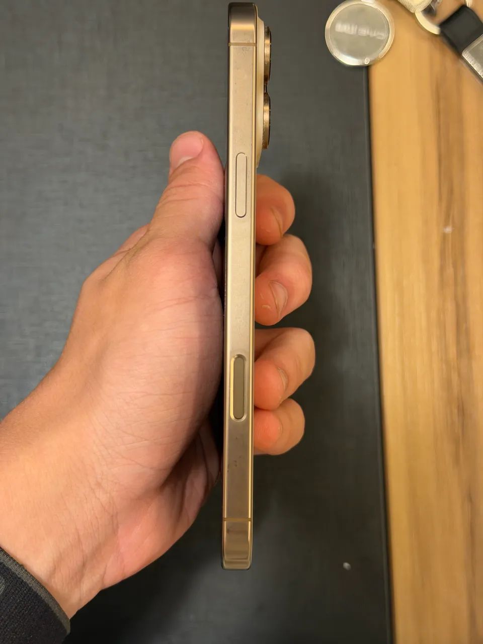 iPhone 16 pro max- Excelente estado Bateria 100% - Foto 5