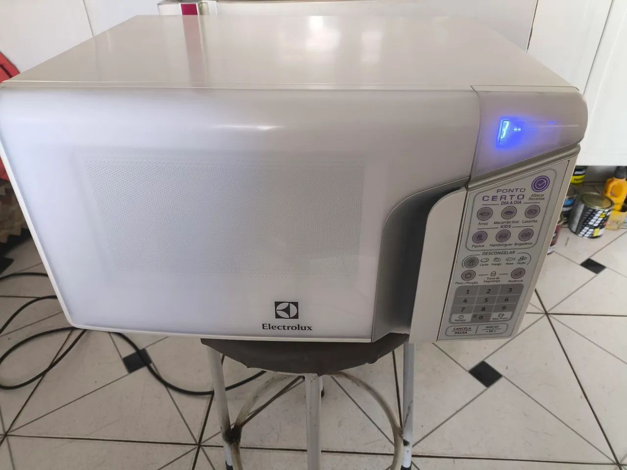 Microondas Electrolux 31l. 12v.