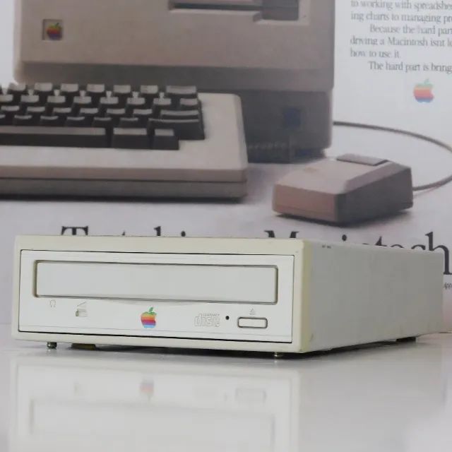 Apple Cd 600e