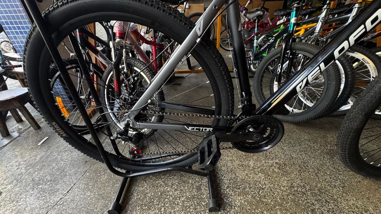 PROMOÇÃO BICICLETA ARO 29 alumínio preta com cinza  - Foto 2