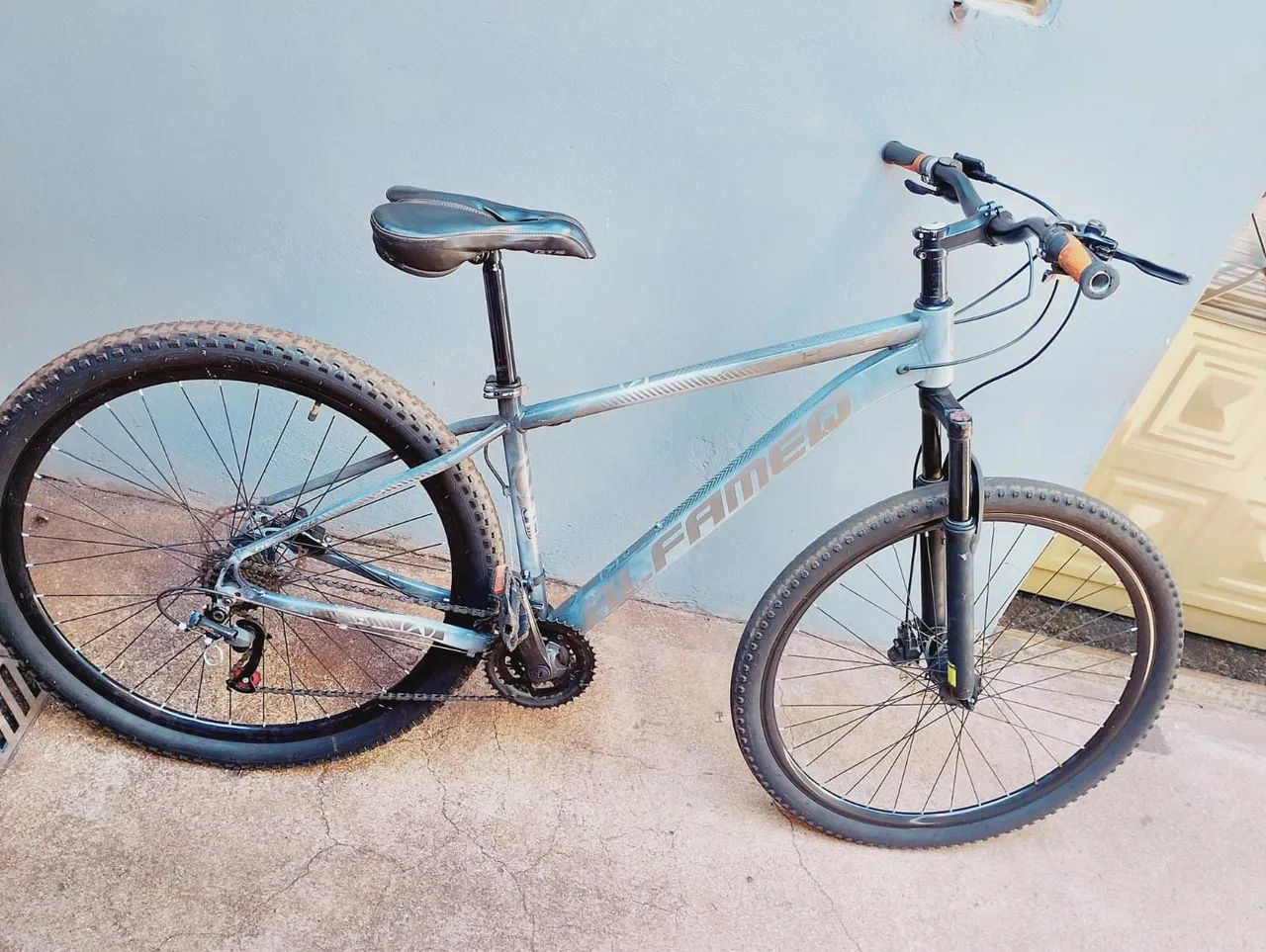 2 bike 29 pra venda pra ir hoje top chama se tiver interesse 