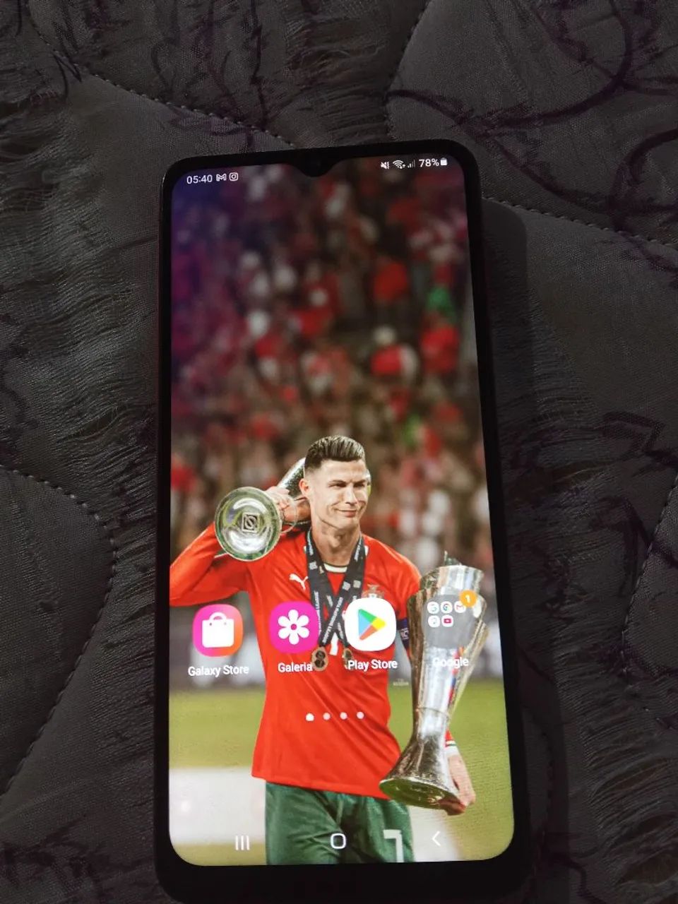 Vendo celular Samsung Galaxy a12 vermelho 