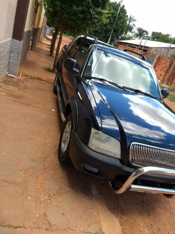 Vendo camionete s10 a diesel completa