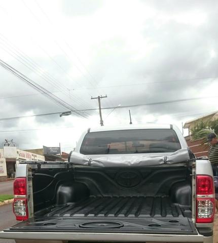 Vendo Toyota Hilux ano 2012 - Foto 2