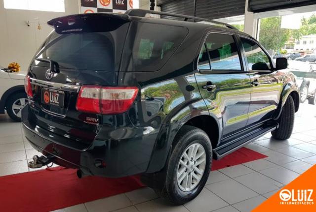 HILUX SW4 2009/2010 3.0 SRV 4X4 7 LUGARES 16V TURBO INTERCOOLER DIESEL 4P AUTOMÁTICO - Foto 4
