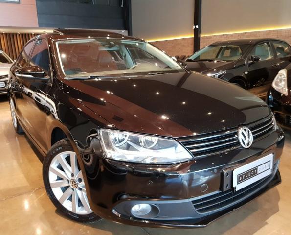 VW - Jetta Com Teto Solar